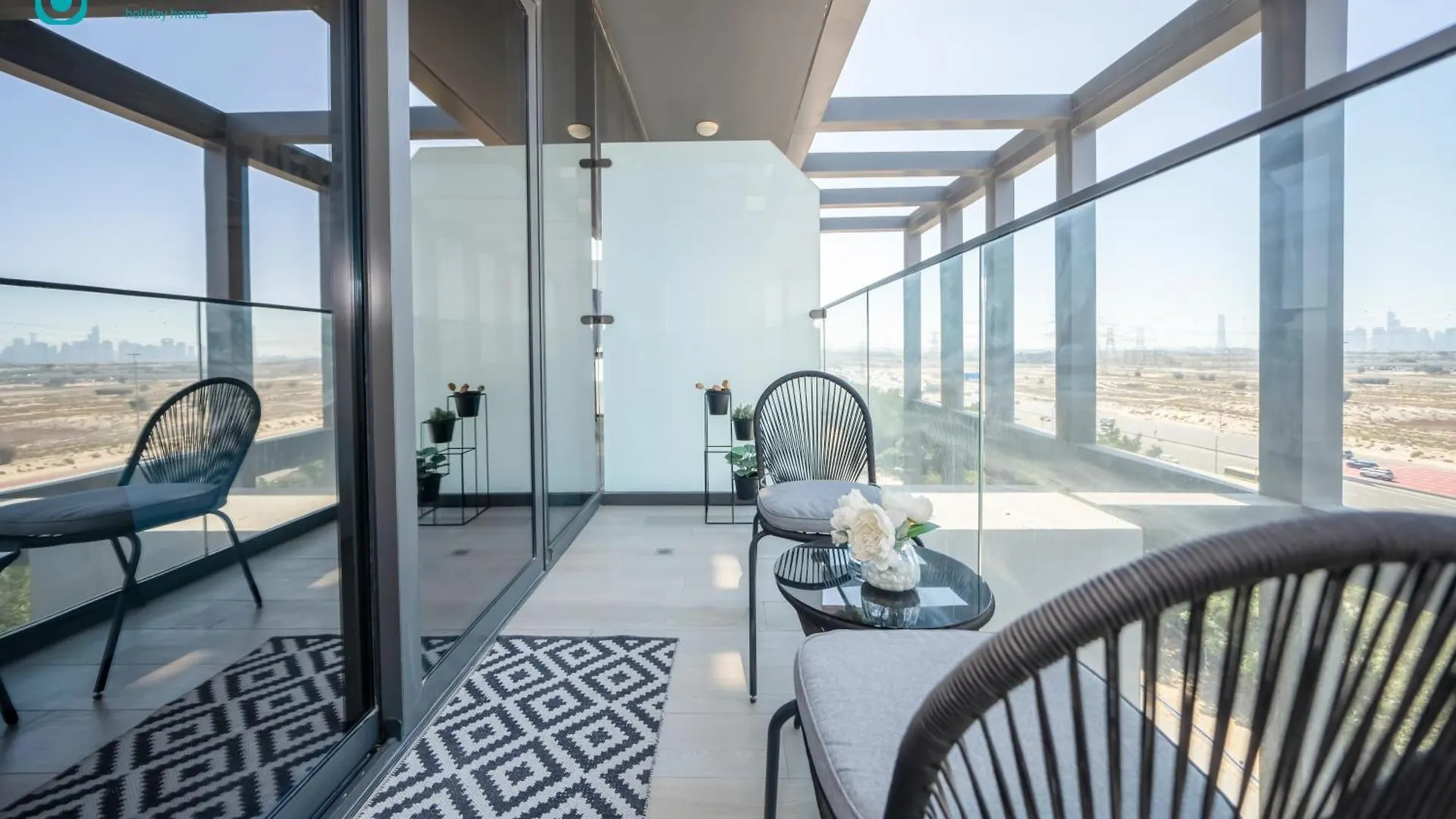 Blue Breeze - Elegant & Cozy Studio In Jvc Dubai